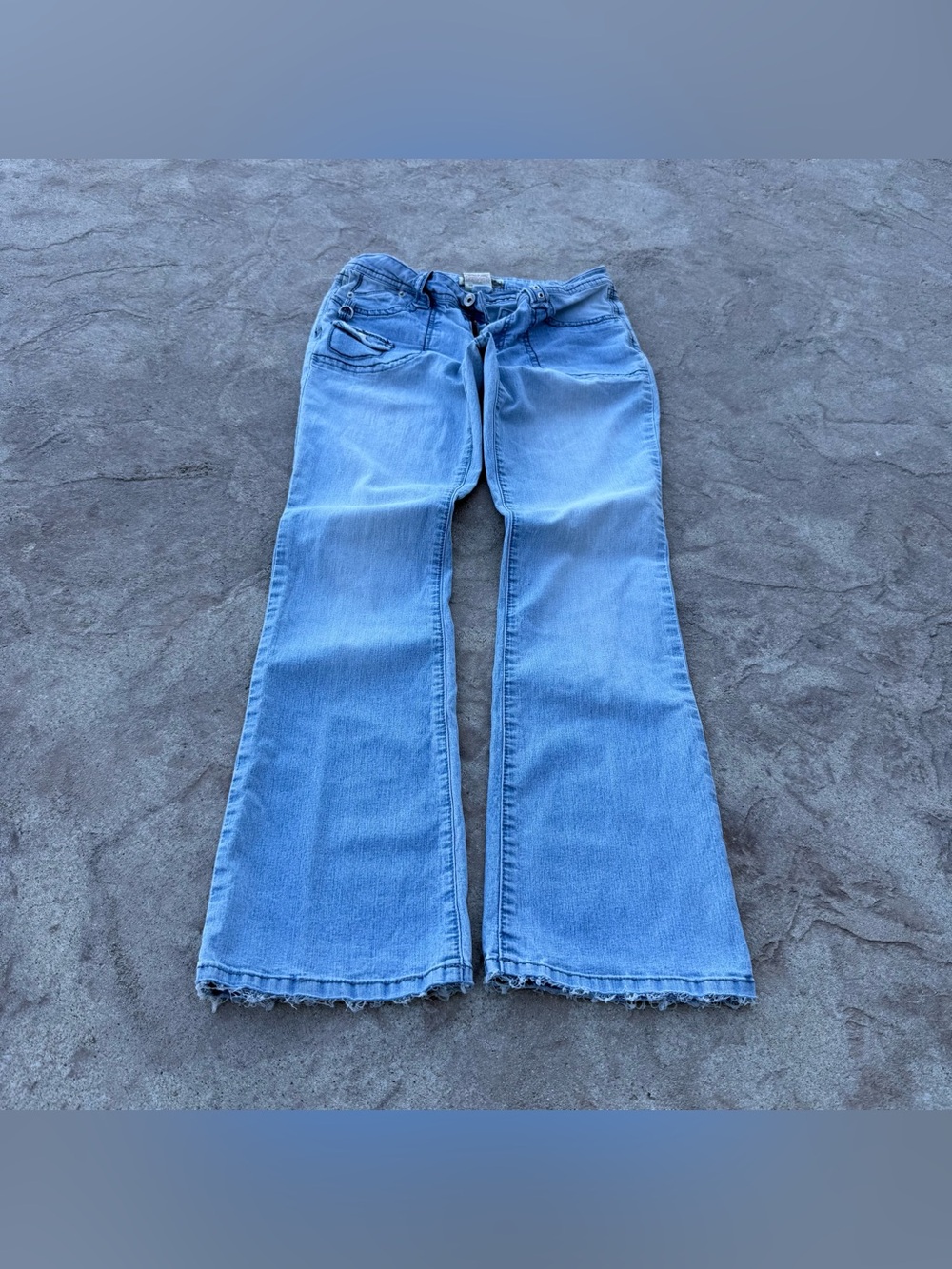 YMI Vintage 00s Y2K Light Wash Flared Jeans with Zipper Pockets Size 7
